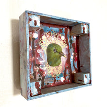Ladda upp bild till gallerivisning, Dove. WallBox