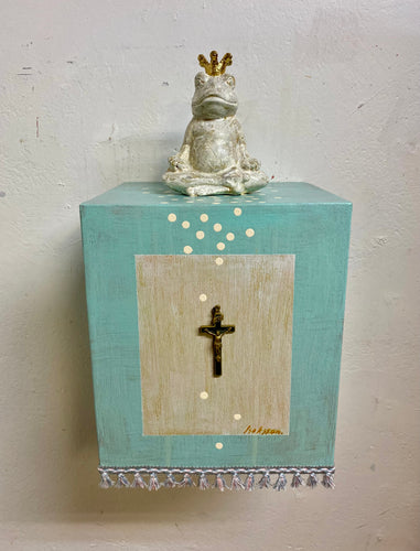 Frog on a box. WallBox