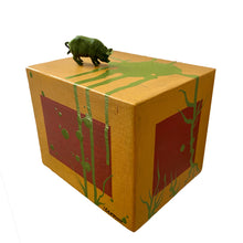 Ladda upp bild till gallerivisning, &quot;Pig on a box&quot; WallBox